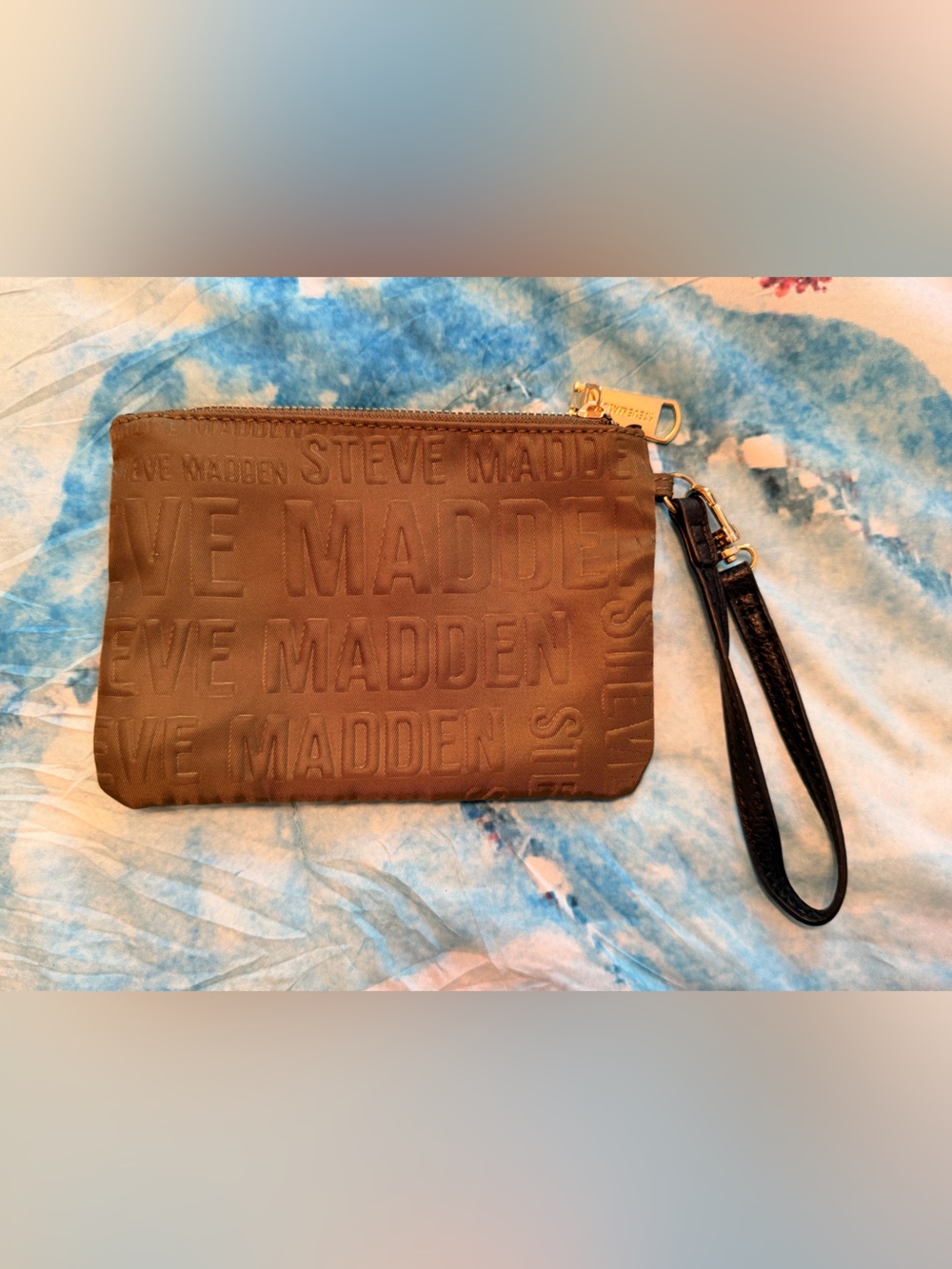Steve Madden Olive Green Logo-Embossed Backpack Bag With Wristlet. - Picture 7 of 9